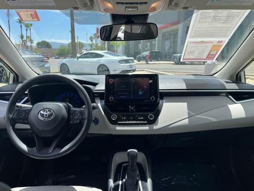 2022 Toyota Corolla Hybrid LE