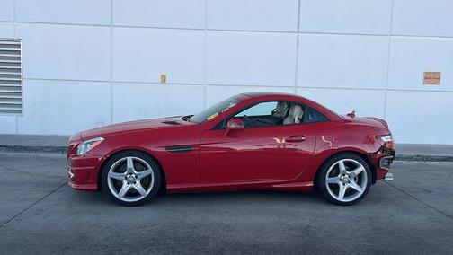 Mars Red 2016 Mercedes-Benz SLK-Class SLK300 Roadster
