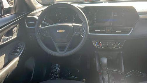 Summit White 2025 Chevrolet Trailblazer LT