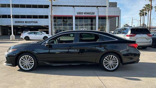 2021 Toyota Avalon Hybrid Limited
