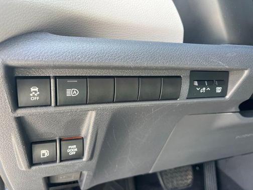 2021 Toyota Sienna XLE 8 Passenger