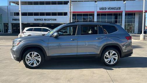 Platinum Gray Metallic 2021 Volkswagen Atlas 3.6L SE w/Technology