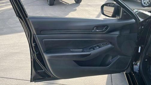 Super Black Clearcoat 2023 Nissan Altima S FWD