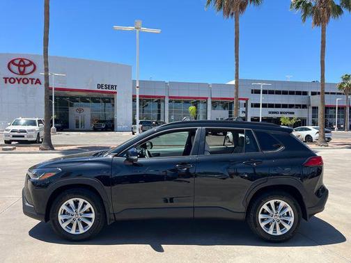 2025 Toyota Corolla Cross LE