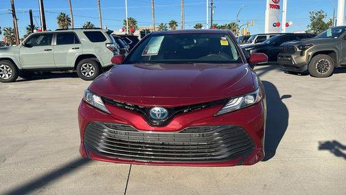 2019 Toyota Camry Hybrid XLE