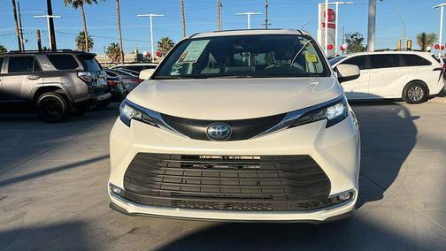 2021 Toyota Sienna XLE 7 Passenger