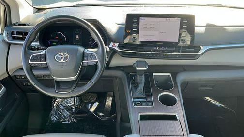 2021 Toyota Sienna XLE 7 Passenger