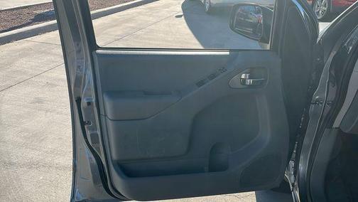 Gun Metallic 2019 Nissan Frontier SV