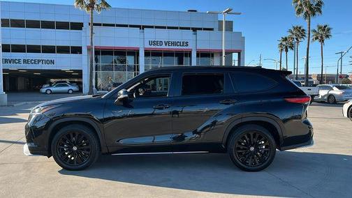 2023 Toyota Highlander XSE