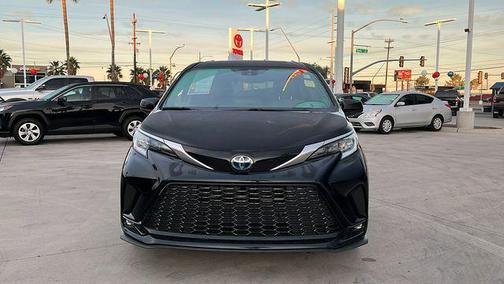 2022 Toyota Sienna XSE 7 Passenger