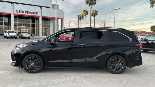 2022 Toyota Sienna XSE 7 Passenger