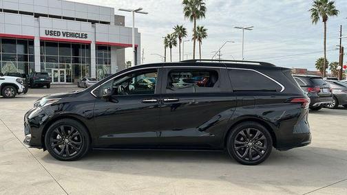 2022 Toyota Sienna XSE 7 Passenger