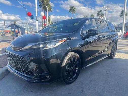 2022 Toyota Sienna XSE 7 Passenger