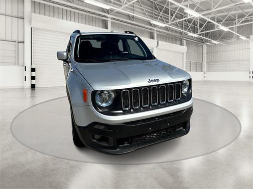 Glacier Metallic 2018 Jeep Renegade Latitude