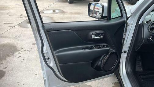 Glacier Metallic Clearcoat 2020 Jeep Renegade Altitude