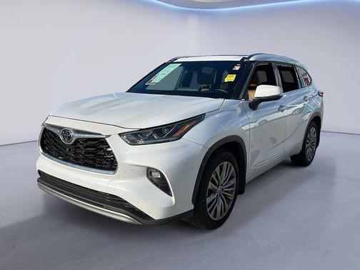 2022 Toyota Highlander Platinum