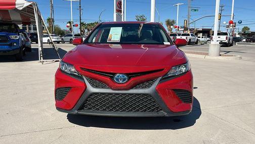 2020 Toyota Camry SE