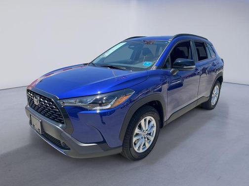 2025 Toyota Corolla Cross LE