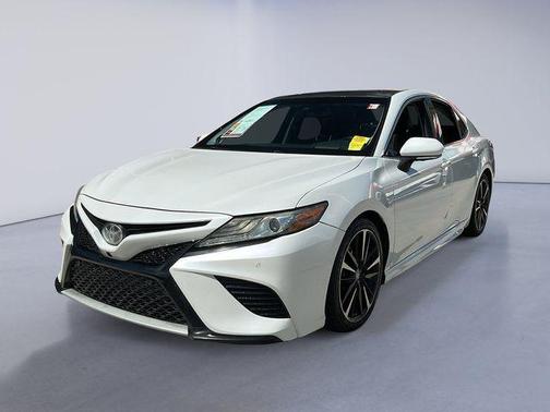 White 2018 Toyota Camry XSE