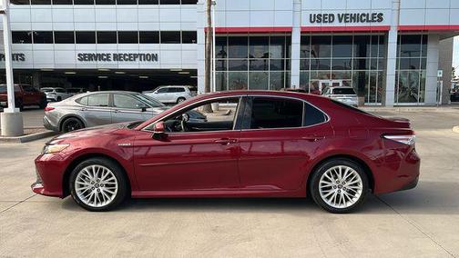 Ruby Flare Pearl 2019 Toyota Camry Hybrid XLE