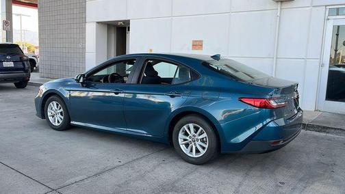 Ocean 2025 Toyota Camry LE