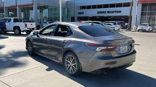 2024 Toyota Camry Hybrid XLE