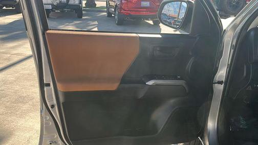 Silver Sky Metallic 2016 Toyota Tacoma SR5