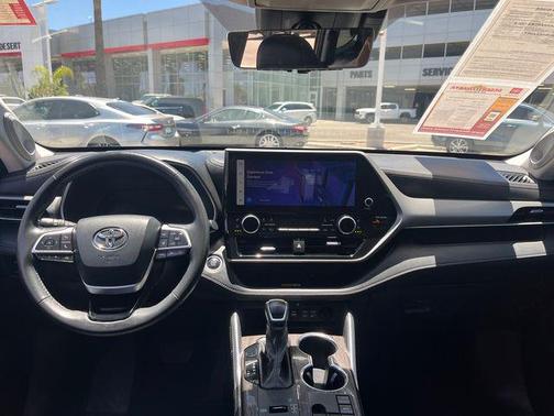 2024 Toyota Highlander Platinum