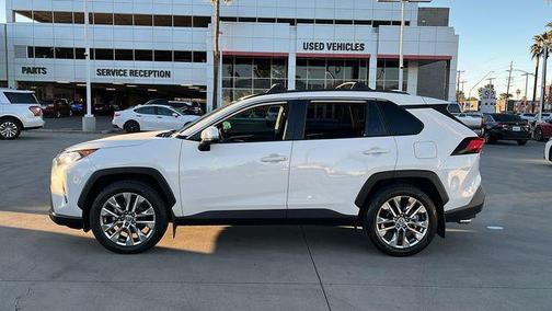 2020 Toyota RAV4 XLE Premium