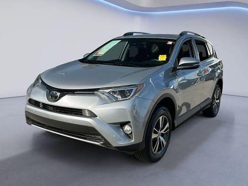 Silver Sky Metallic 2018 Toyota RAV4 XLE