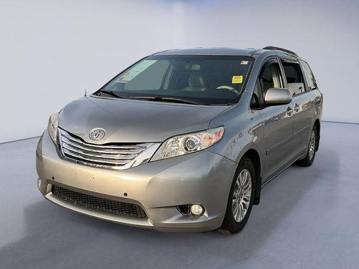 Silver Sky Metallic 2011 Toyota Sienna XLE
