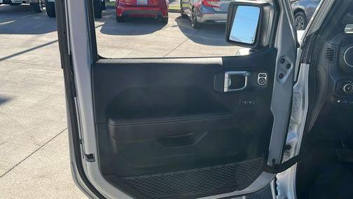 Silver Zynith Clearcoat 2023 Jeep Wrangler 4xe Sahara