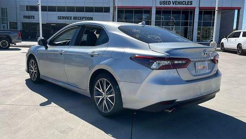 2024 Toyota Camry Hybrid XLE
