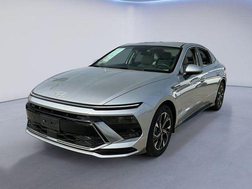 Aero Silver 2025 Hyundai SONATA SEL