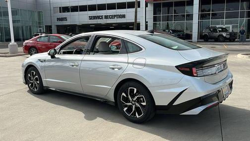 Aero Silver 2025 Hyundai SONATA SEL