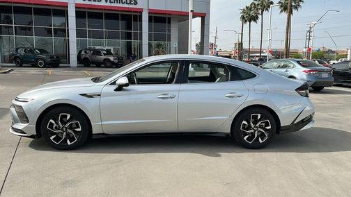 Aero Silver 2025 Hyundai SONATA SEL