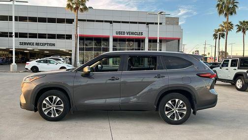 2024 Toyota Highlander XLE