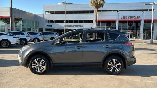 Magnetic Gray Metallic 2018 Toyota RAV4 XLE