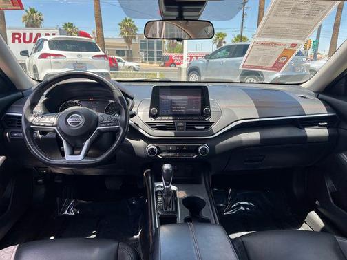 2022 Nissan Altima SR FWD