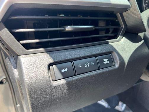 2022 Nissan Altima SR FWD
