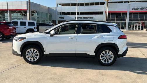 Wind Chill Pearl 2024 Toyota Corolla Cross LE