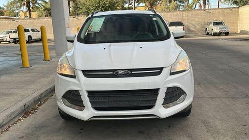 White 2016 Ford Escape SE