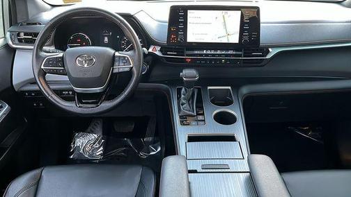 2021 Toyota Sienna XSE 7 Passenger