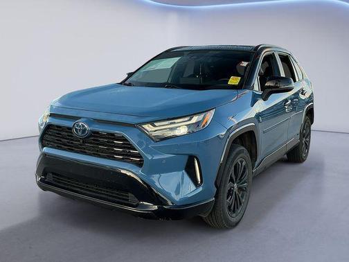 2022 Toyota RAV4 Hybrid SE