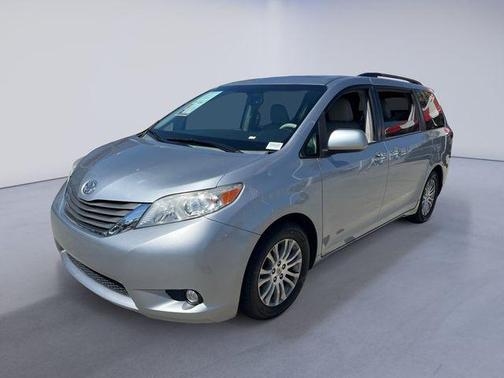 2014 Toyota Sienna XLE