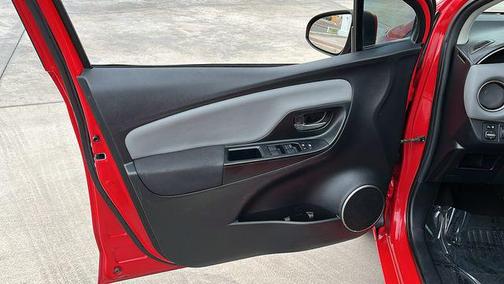 2015 Toyota Yaris LE