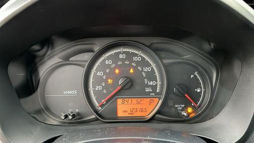 2015 Toyota Yaris LE