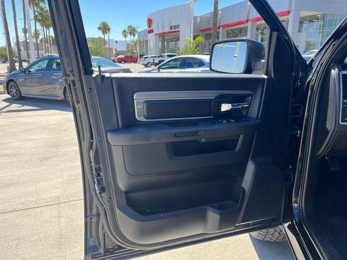 2021 RAM 1500 Classic Warlock Crew Cab 4x4 5'7' Box