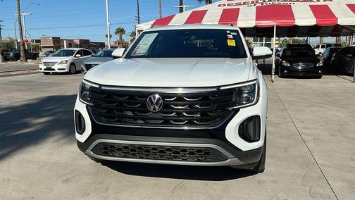Opal White Pearl 2024 Volkswagen Atlas Cross Sport 2.0T SE w/Technology