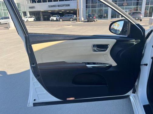 2013 Toyota Avalon Hybrid XLE Premium